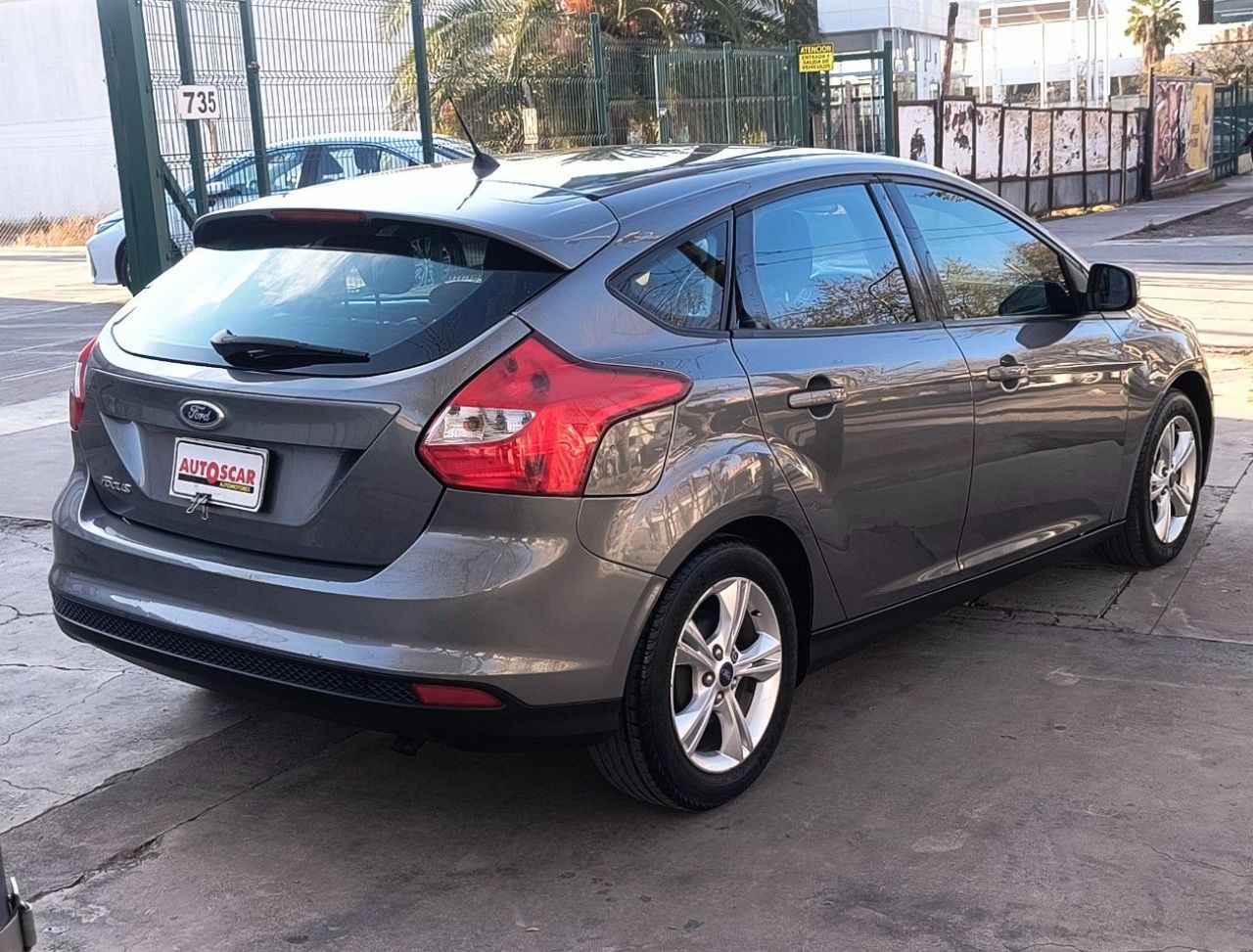 Ford Focus Usado Financiado en Mendoza, deRuedas