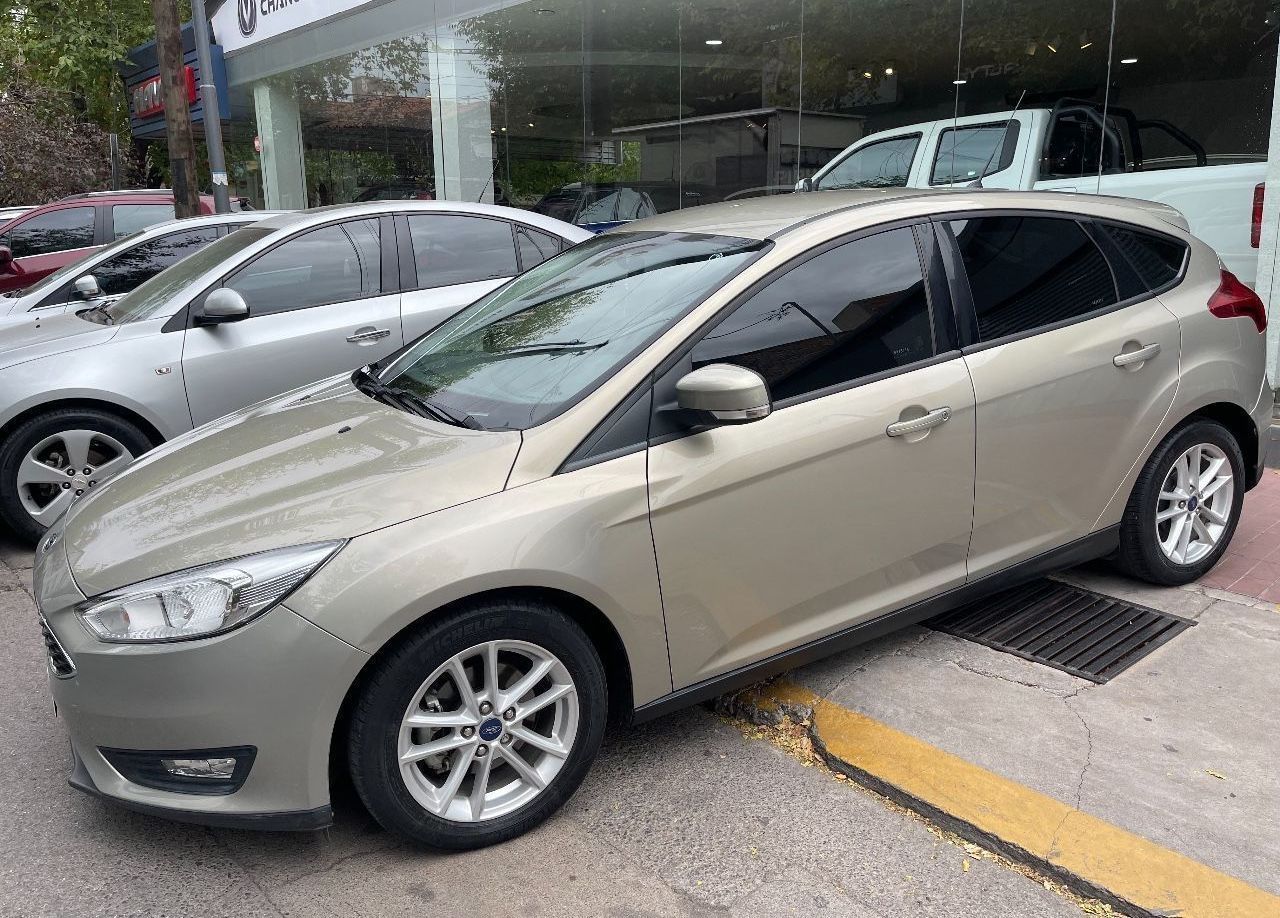 Ford Focus Usado en Mendoza, deRuedas
