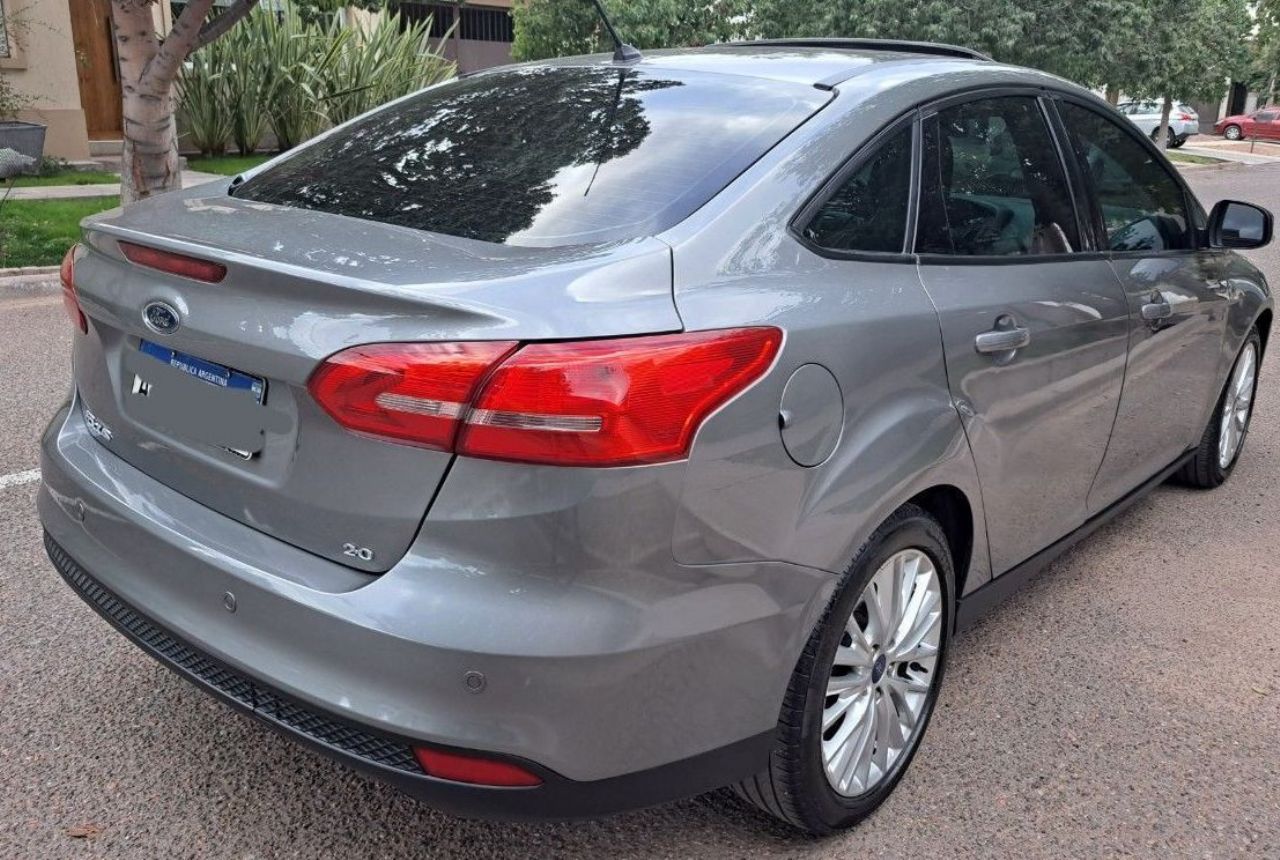 Ford Focus Usado en Mendoza, deRuedas