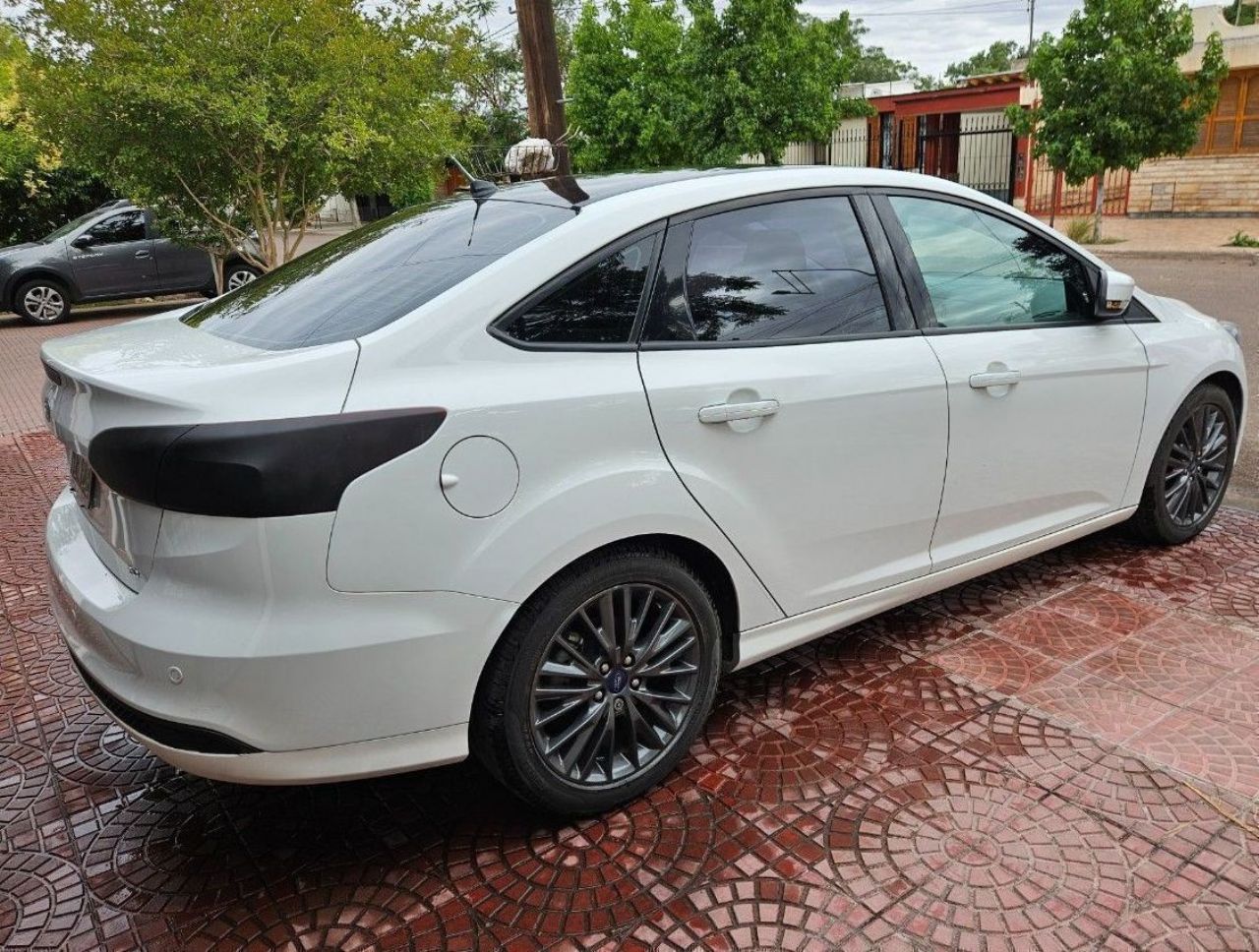 Ford Focus Usado en Mendoza, deRuedas