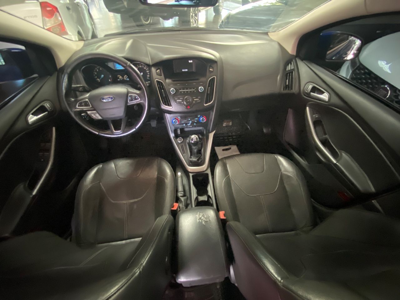 Ford Focus Usado Financiado en Mendoza, deRuedas