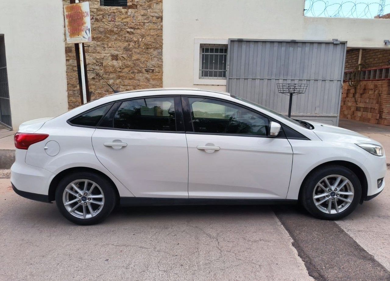 Ford Focus Usado en Mendoza, deRuedas