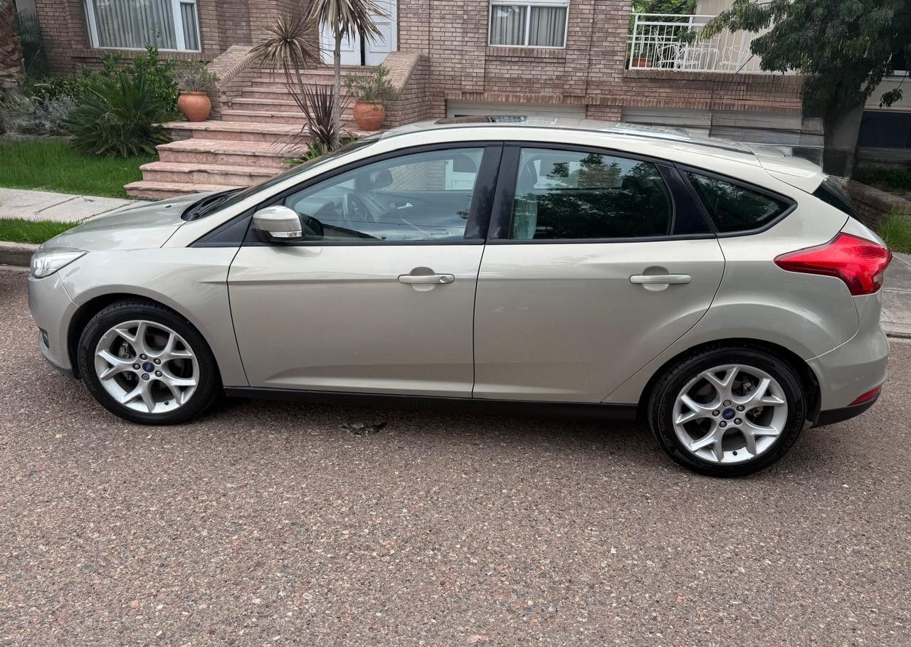 Ford Focus Usado en Mendoza, deRuedas