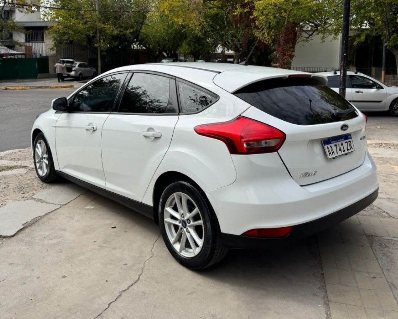 Ford Focus Usado Financiado en Mendoza, deRuedas
