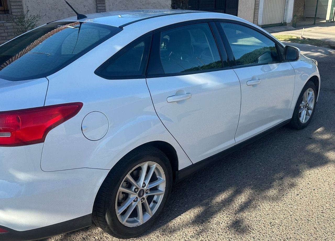 Ford Focus Usado en Mendoza, deRuedas
