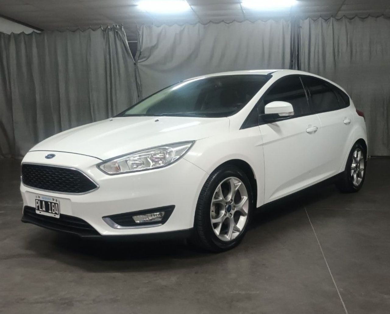 Ford Focus Usado Financiado en Mendoza, deRuedas