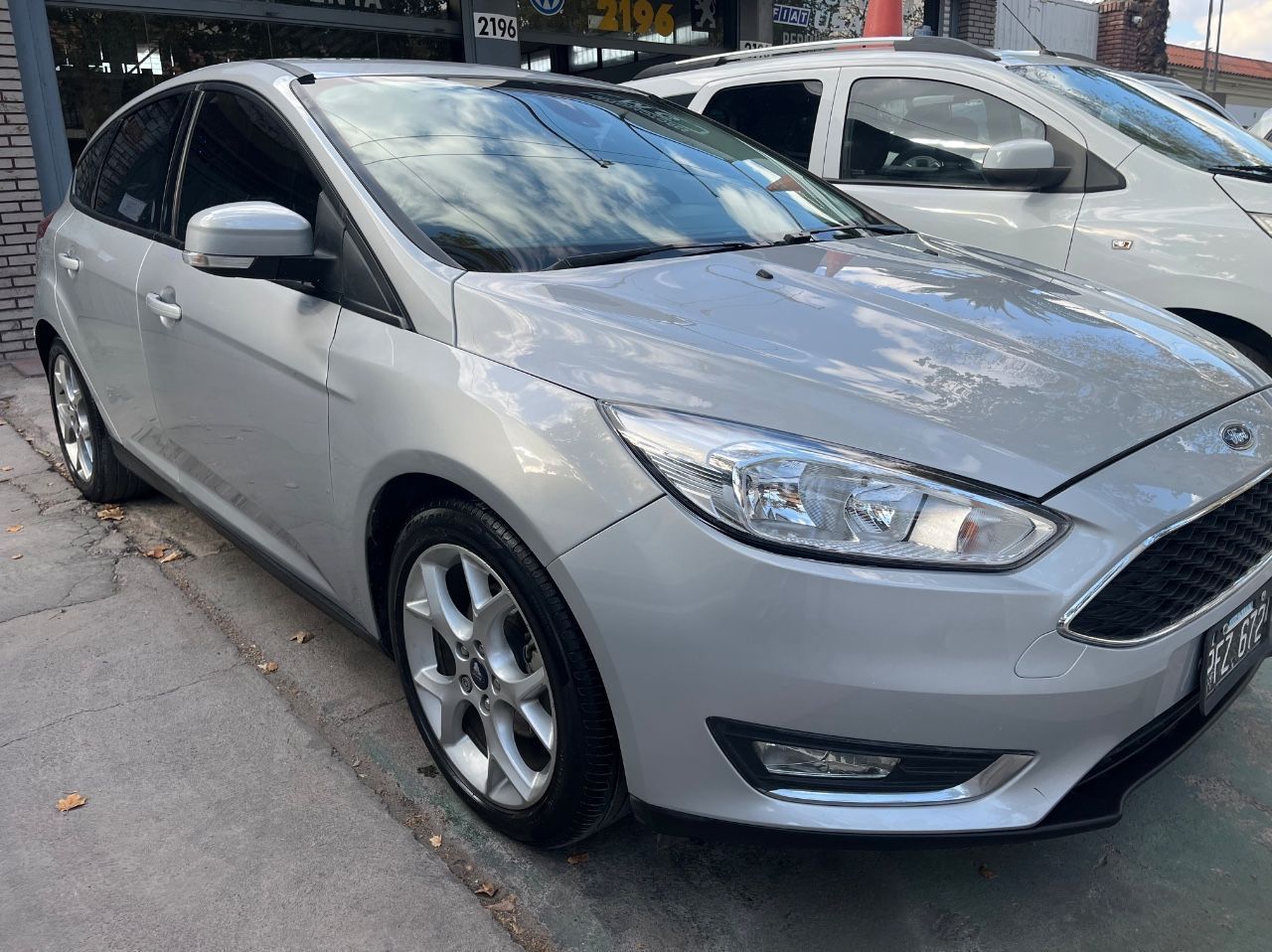 Ford Focus Usado Financiado en Mendoza, deRuedas