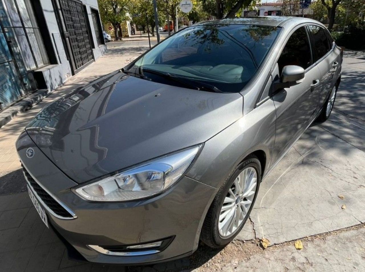 Ford Focus Usado Financiado en Mendoza, deRuedas