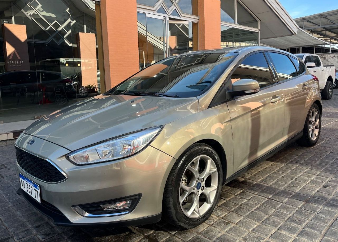 Ford Focus Usado Financiado en Mendoza, deRuedas