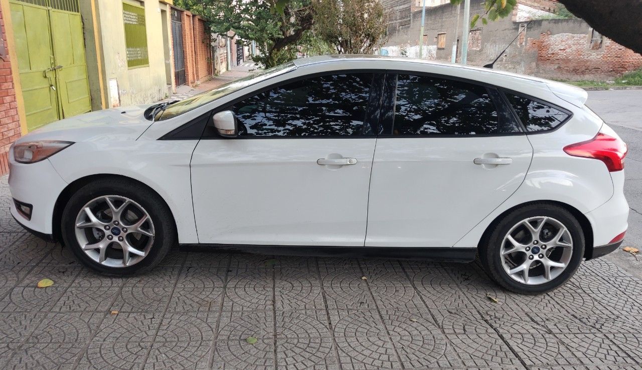 Ford Focus Usado en Tucumán, deRuedas