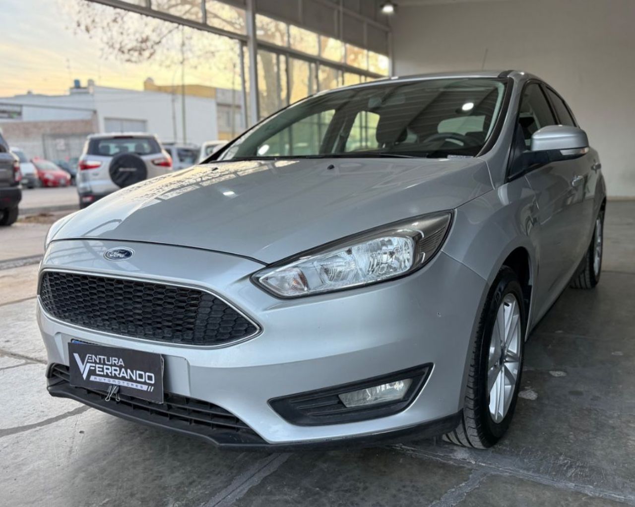 Ford Focus Usado Financiado en Mendoza, deRuedas