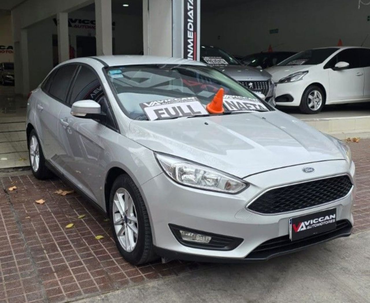 Ford Focus Usado Financiado en Mendoza, deRuedas