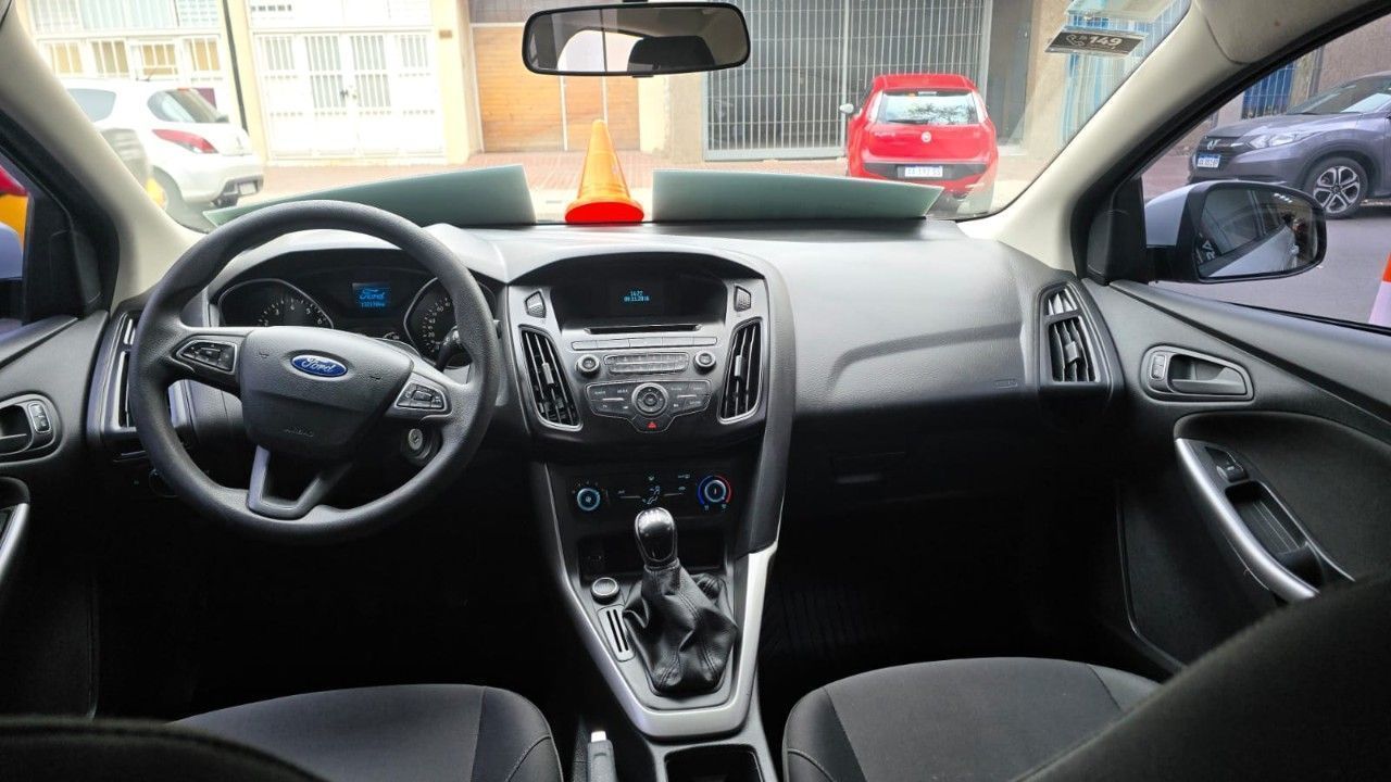 Ford Focus Usado Financiado en Mendoza, deRuedas