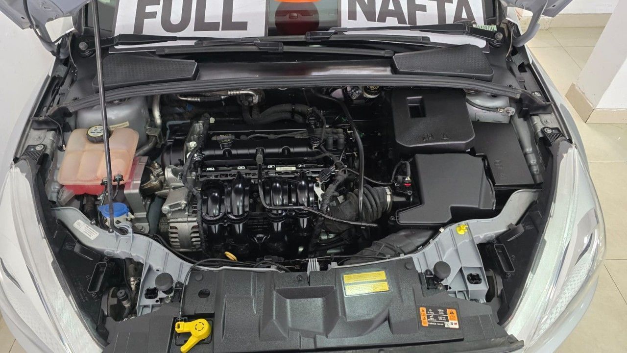Ford Focus Usado Financiado en Mendoza, deRuedas