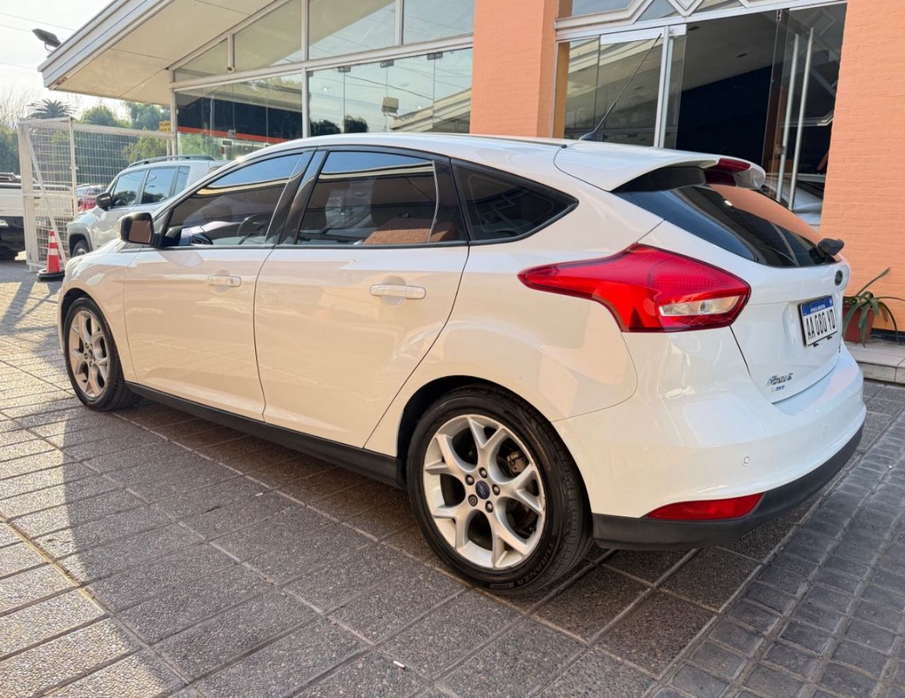 Ford Focus Usado Financiado en Mendoza, deRuedas