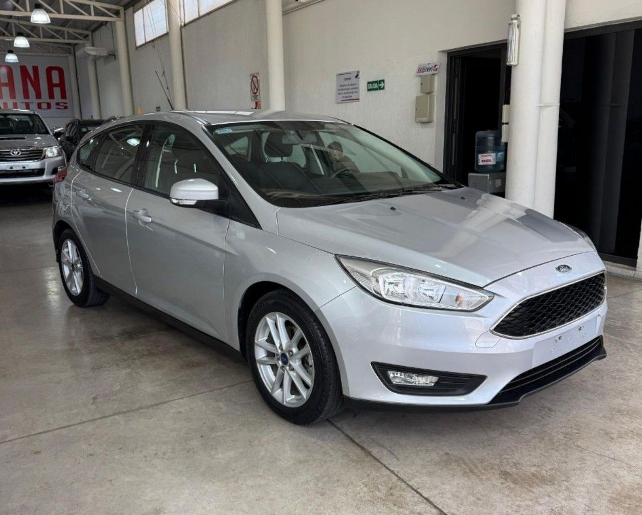 Ford Focus Usado Financiado en Mendoza, deRuedas