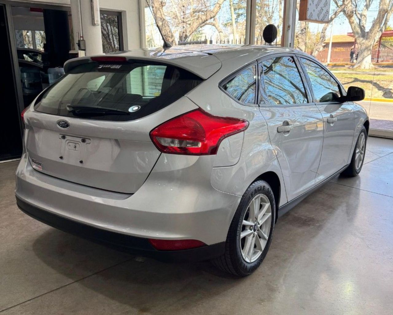Ford Focus Usado Financiado en Mendoza, deRuedas