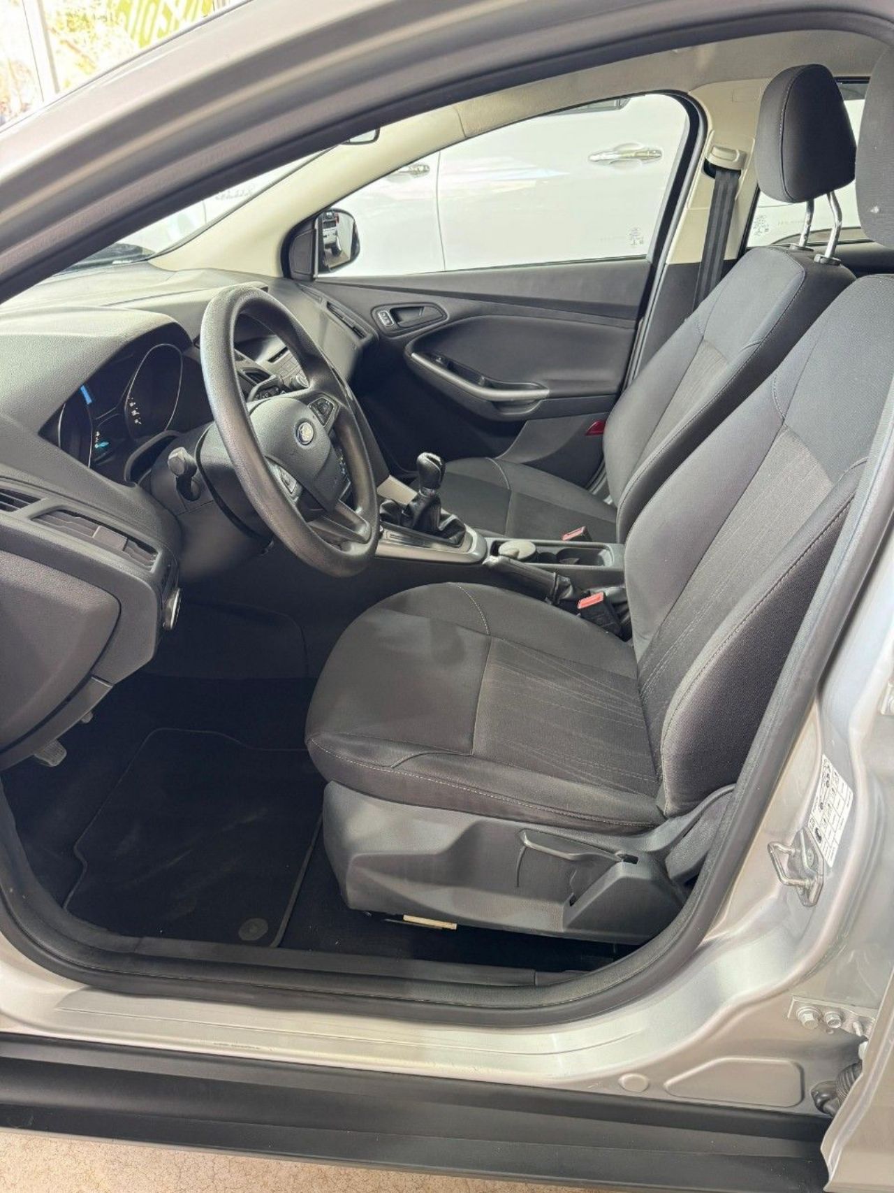 Ford Focus Usado Financiado en Mendoza, deRuedas