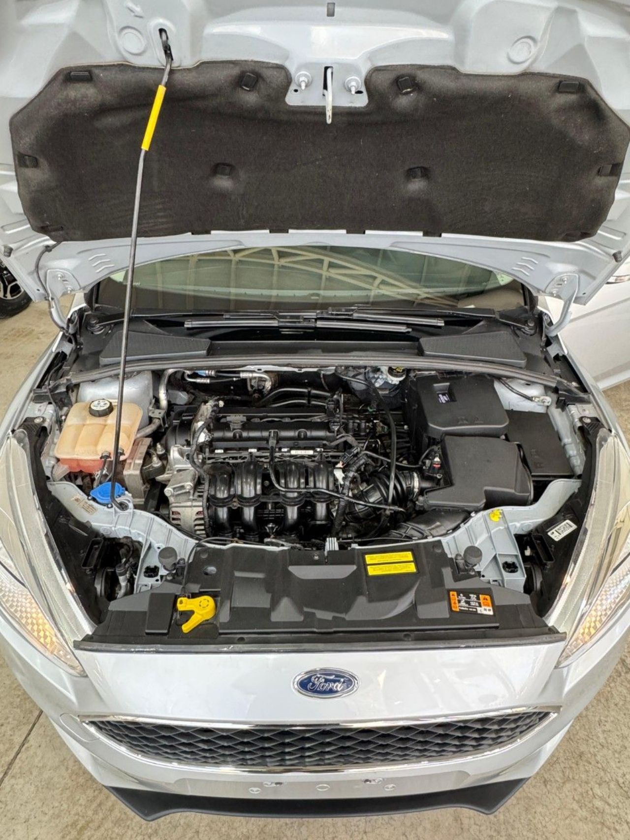 Ford Focus Usado Financiado en Mendoza, deRuedas