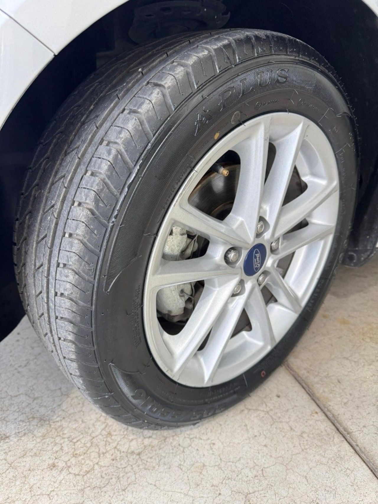 Ford Focus Usado Financiado en Mendoza, deRuedas