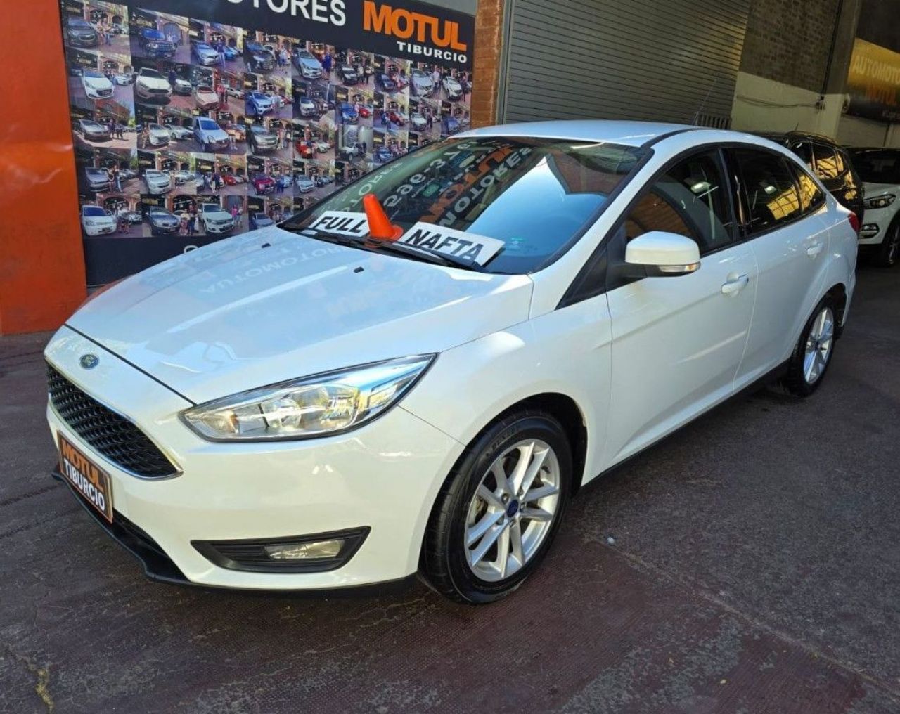 Ford Focus Usado Financiado en Mendoza, deRuedas
