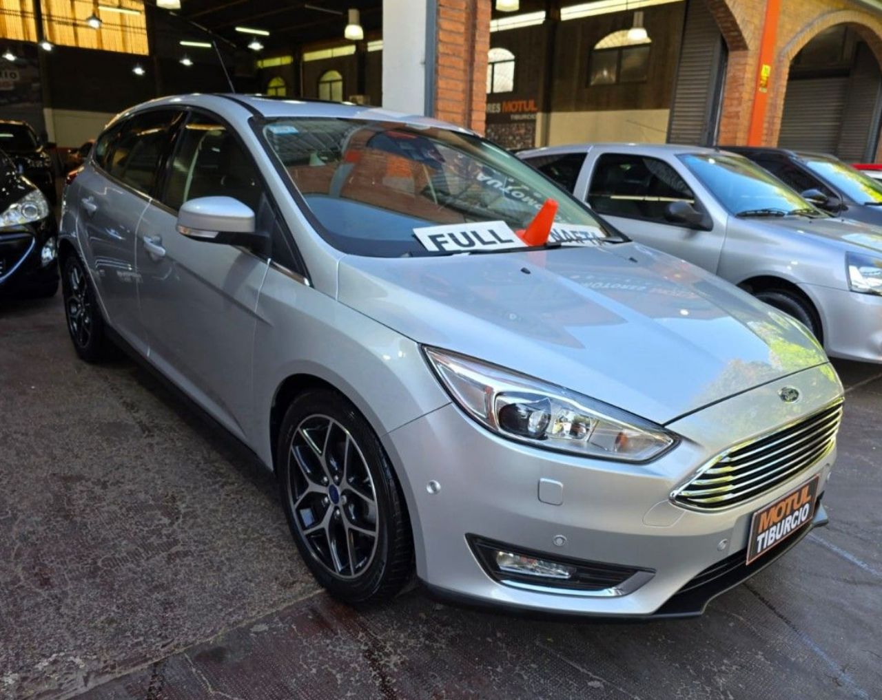 Ford Focus Usado Financiado en Mendoza, deRuedas