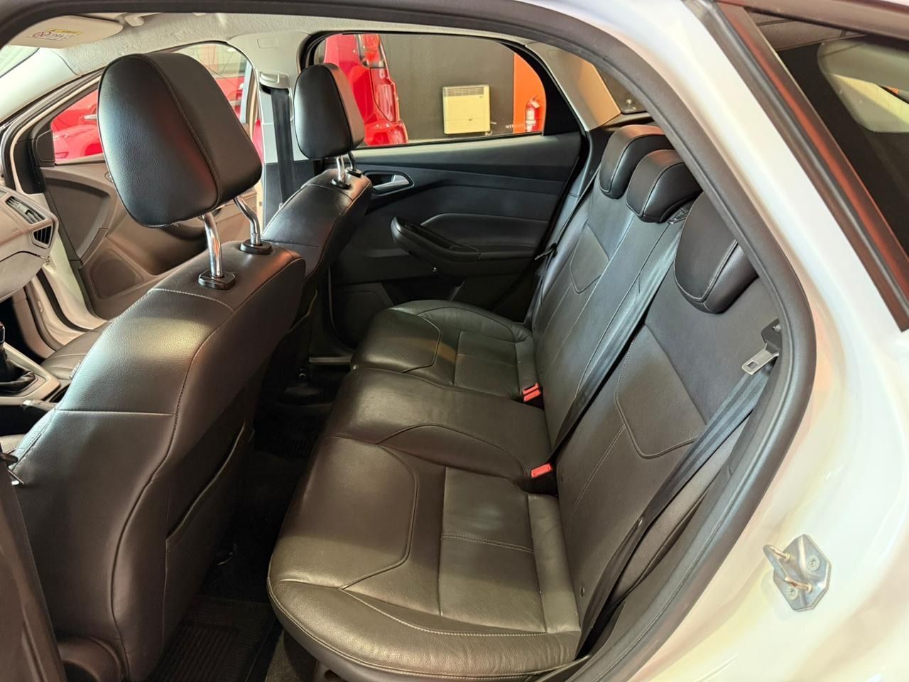 Ford Focus Usado Financiado en Mendoza, deRuedas