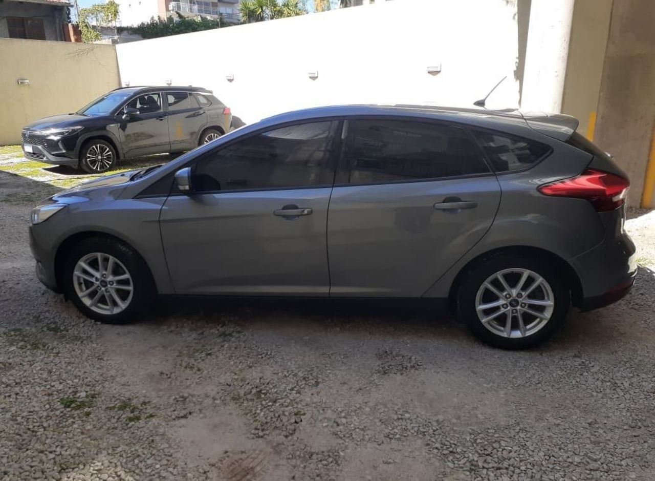 Ford Focus Usado Financiado en Buenos Aires, deRuedas