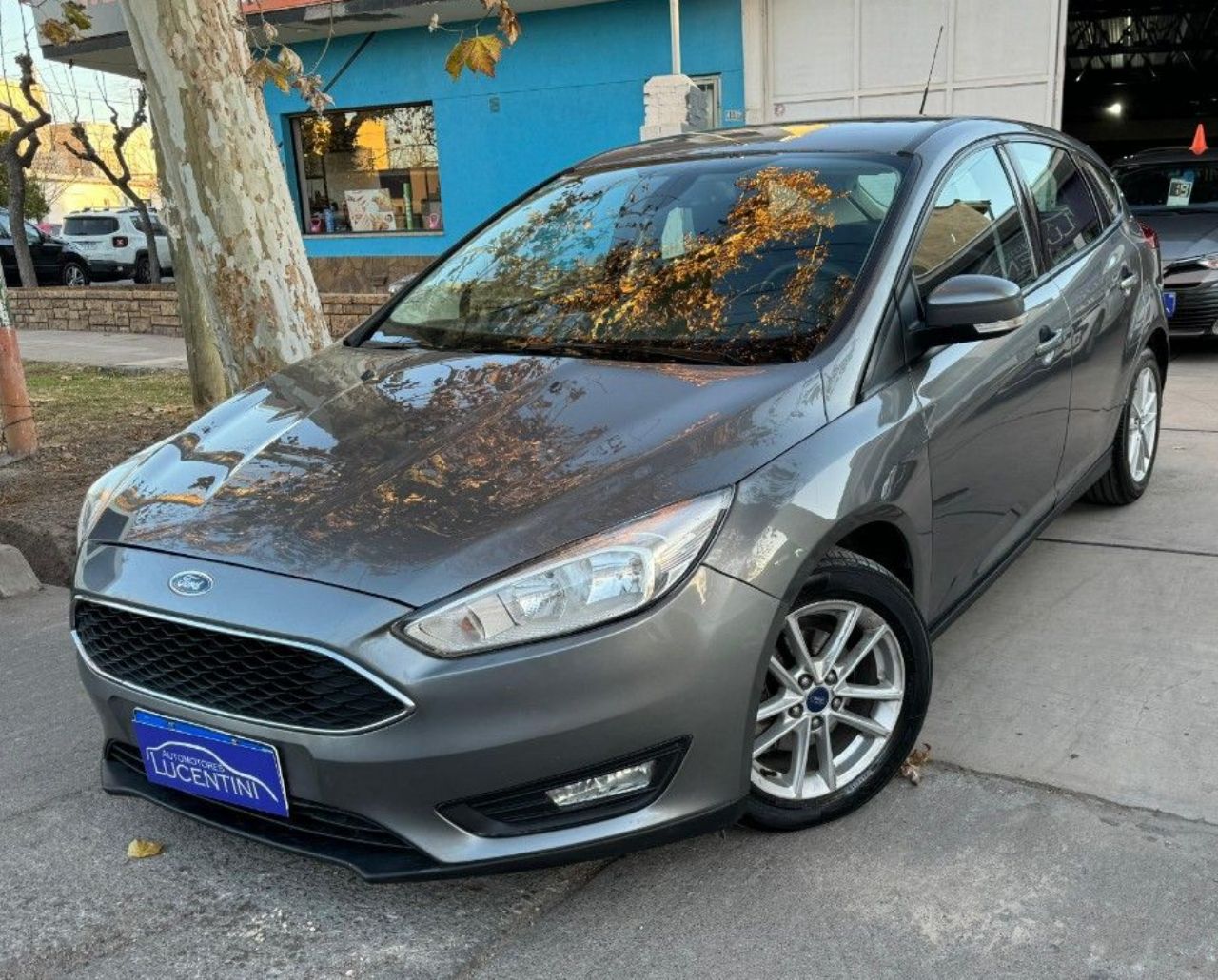 Ford Focus Usado Financiado en Mendoza, deRuedas