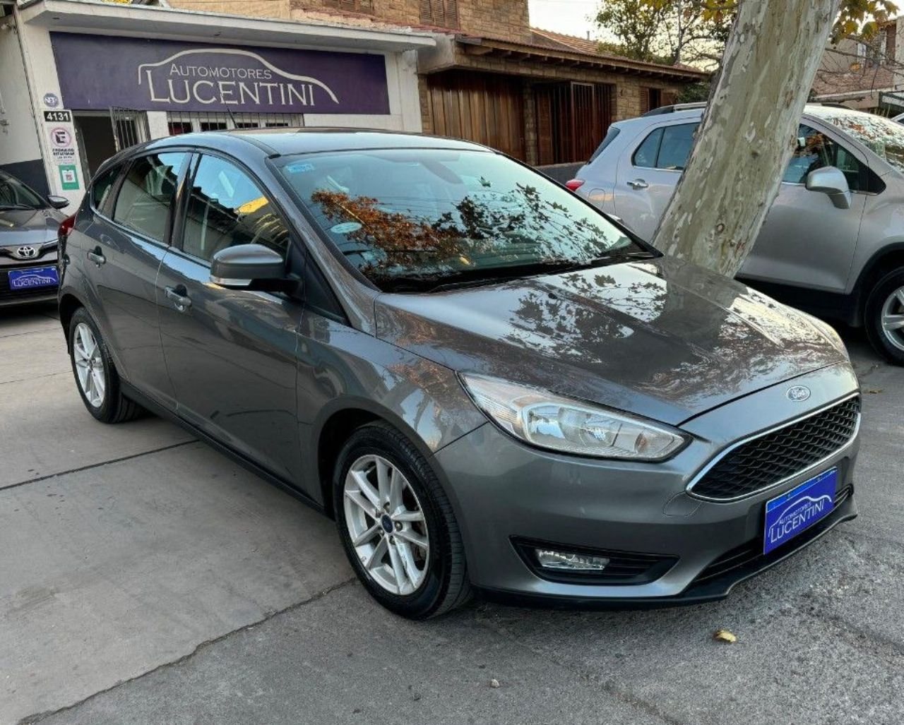 Ford Focus Usado Financiado en Mendoza, deRuedas