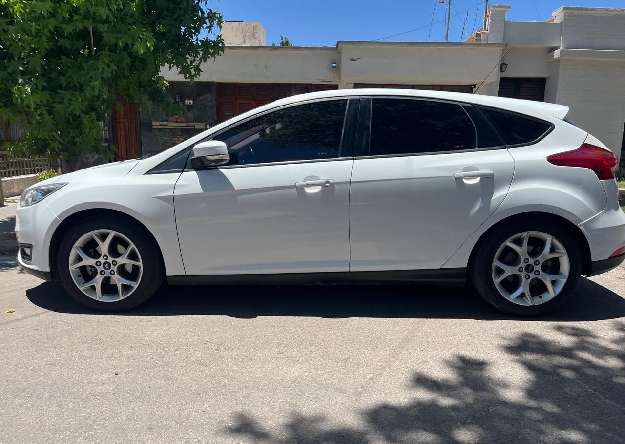 Ford Focus Usado en Mendoza, deRuedas