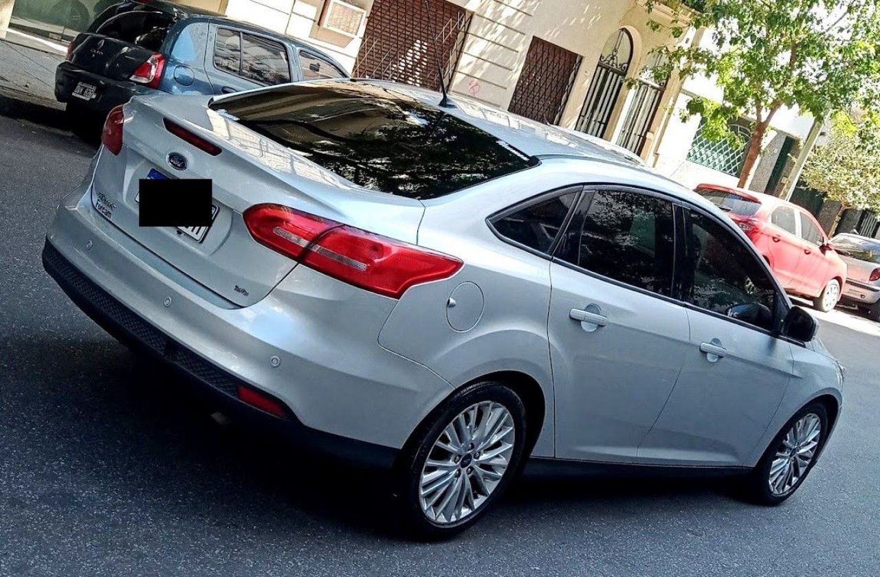 Ford Focus Usado en Buenos Aires, deRuedas