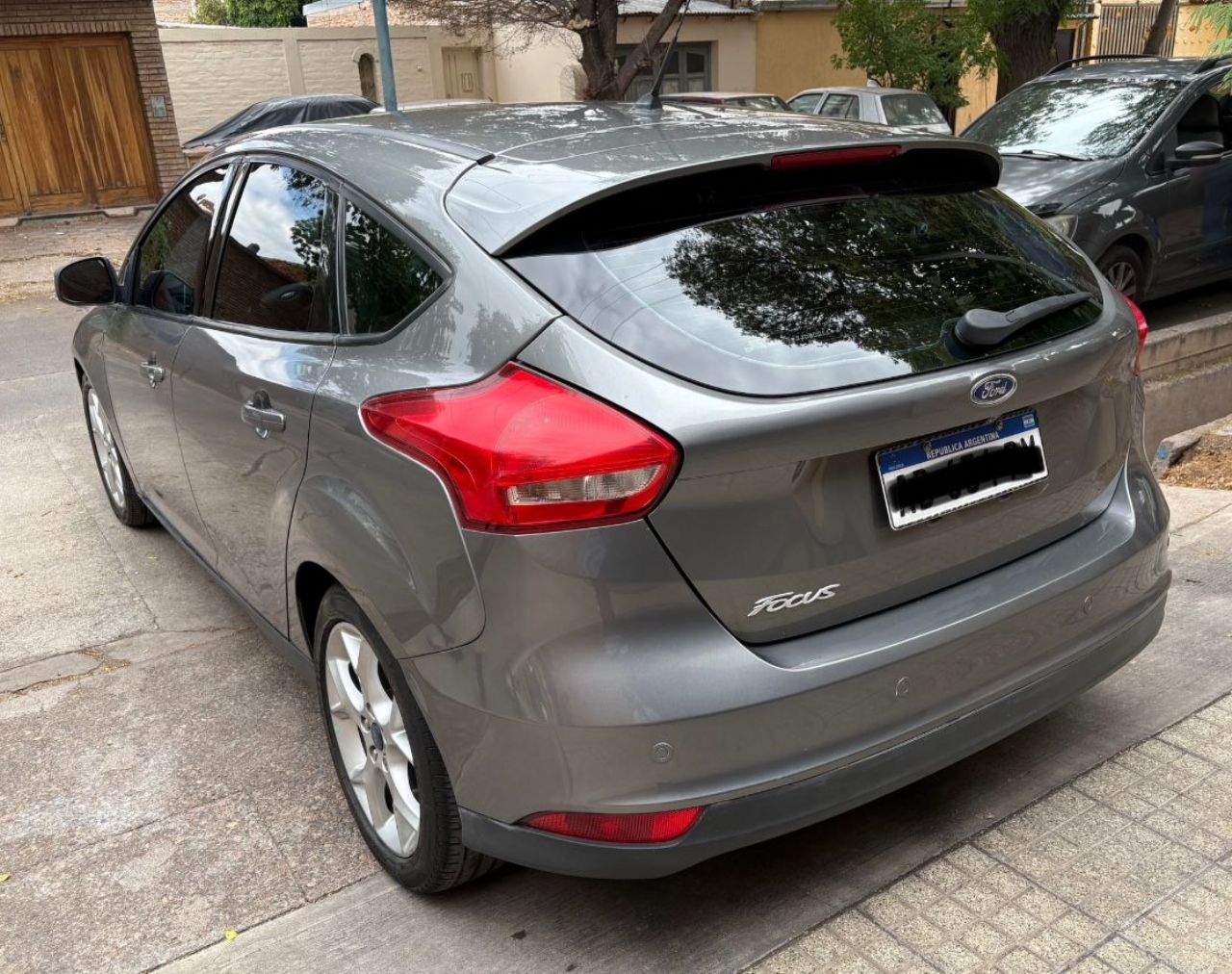 Ford Focus Usado Financiado en Mendoza, deRuedas
