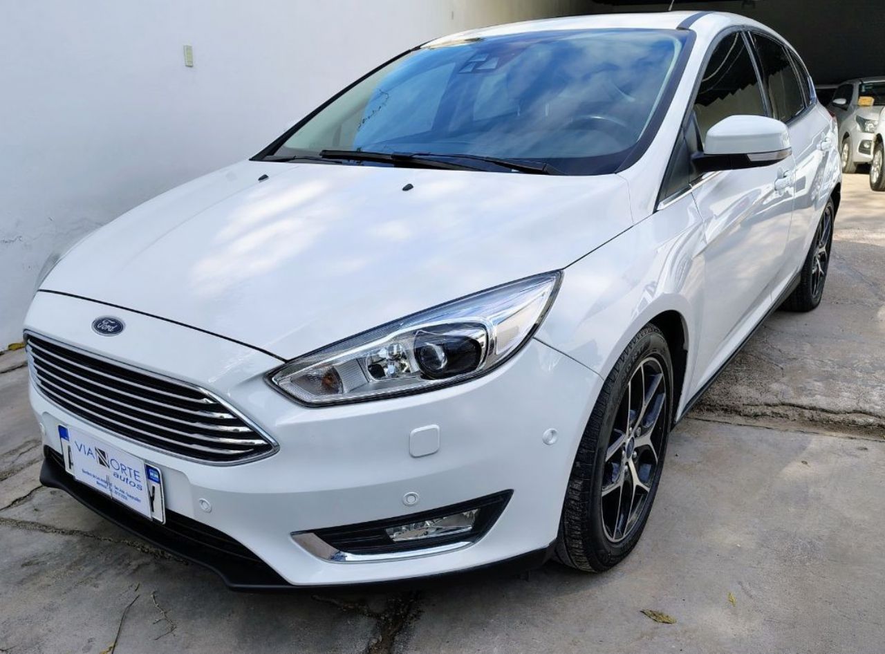 Ford Focus Usado Financiado en Mendoza, deRuedas