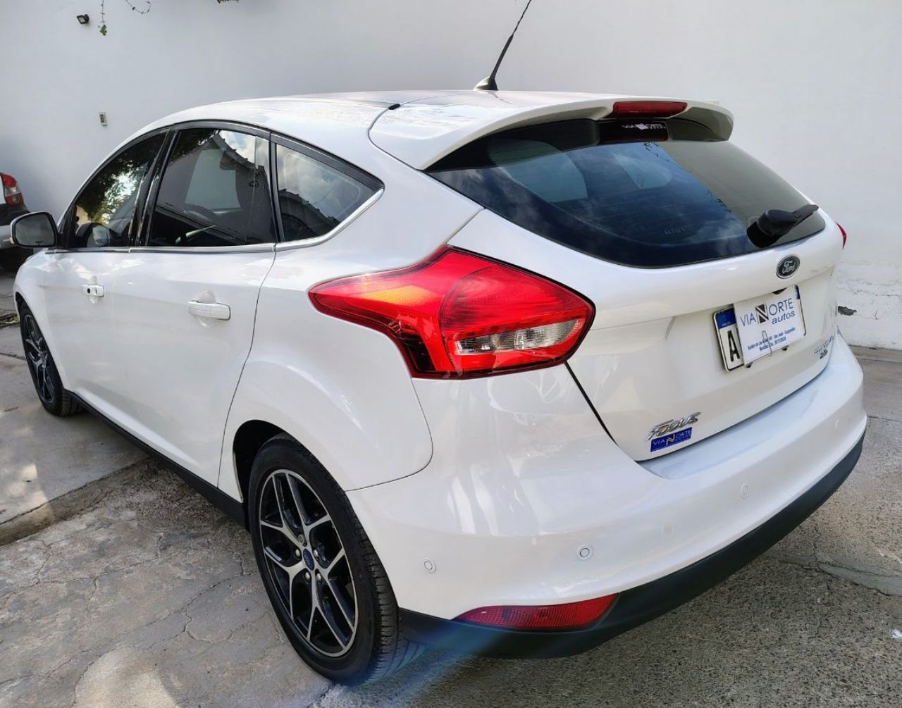 Ford Focus Usado Financiado en Mendoza, deRuedas