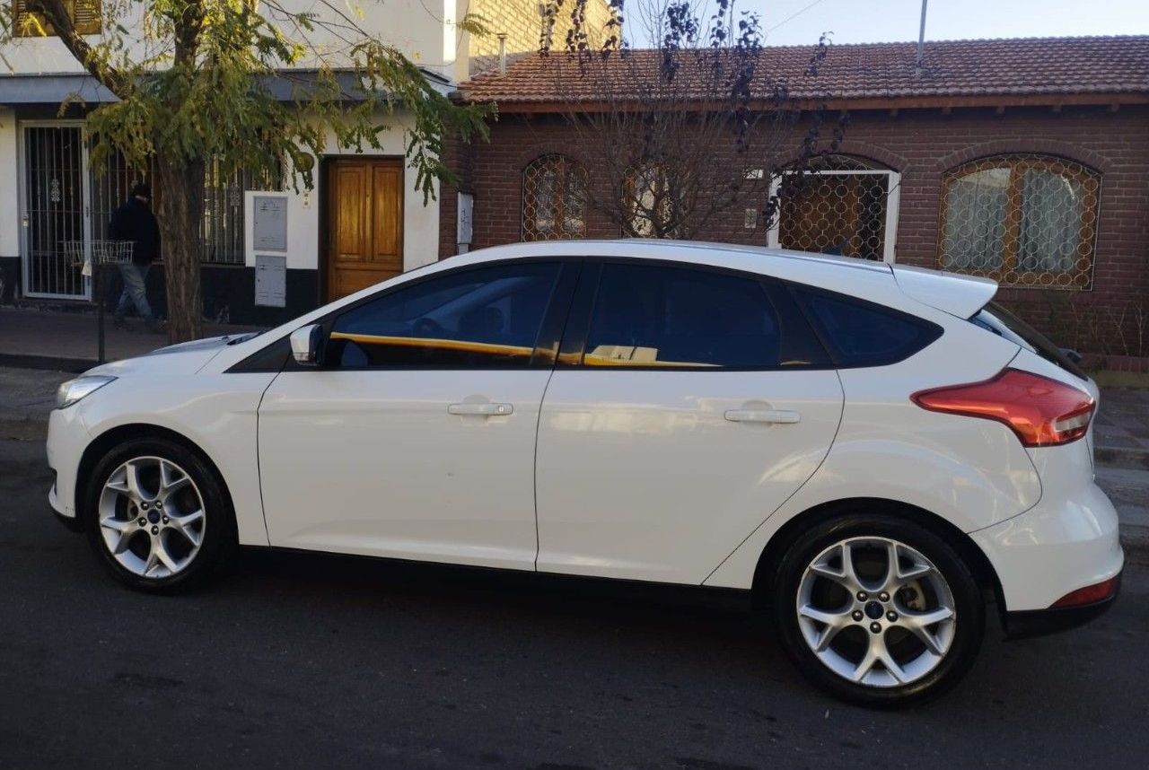 Ford Focus Usado en Mendoza, deRuedas