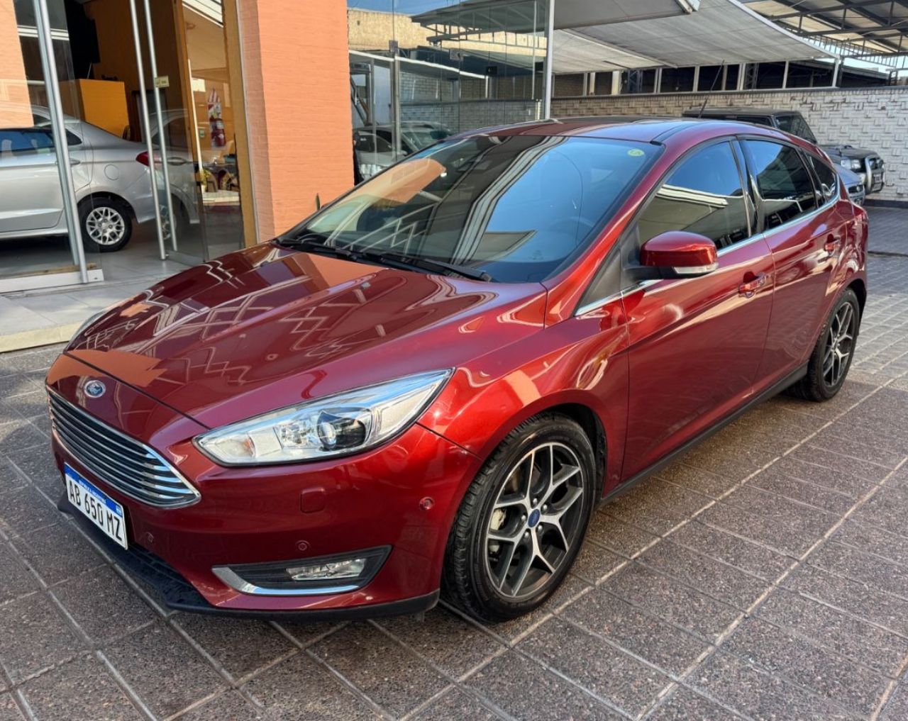 Ford Focus Usado Financiado en Mendoza, deRuedas