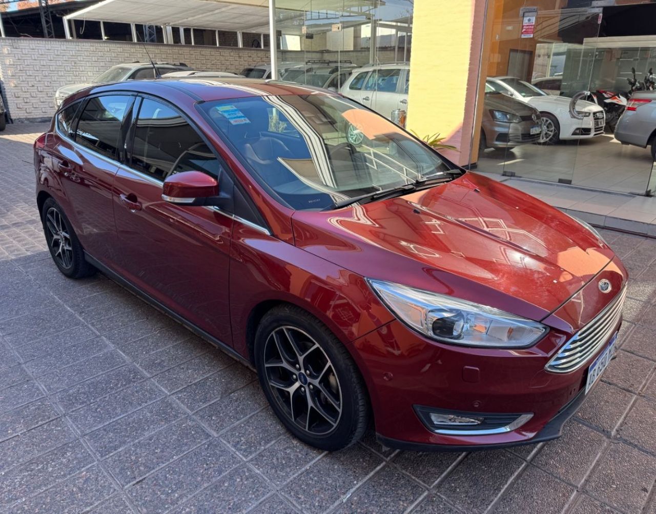 Ford Focus Usado Financiado en Mendoza, deRuedas