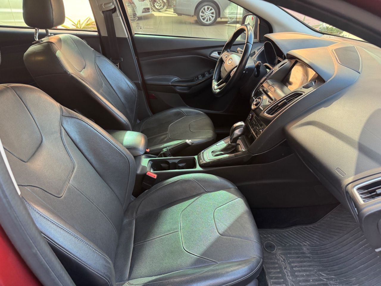 Ford Focus Usado Financiado en Mendoza, deRuedas
