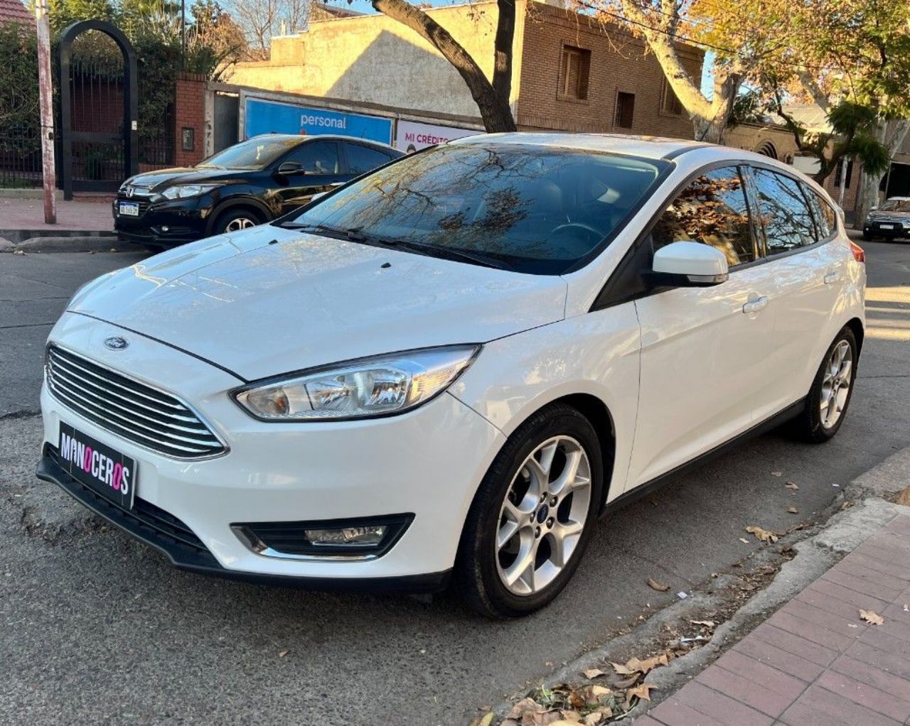 Ford Focus Usado Financiado en Mendoza, deRuedas