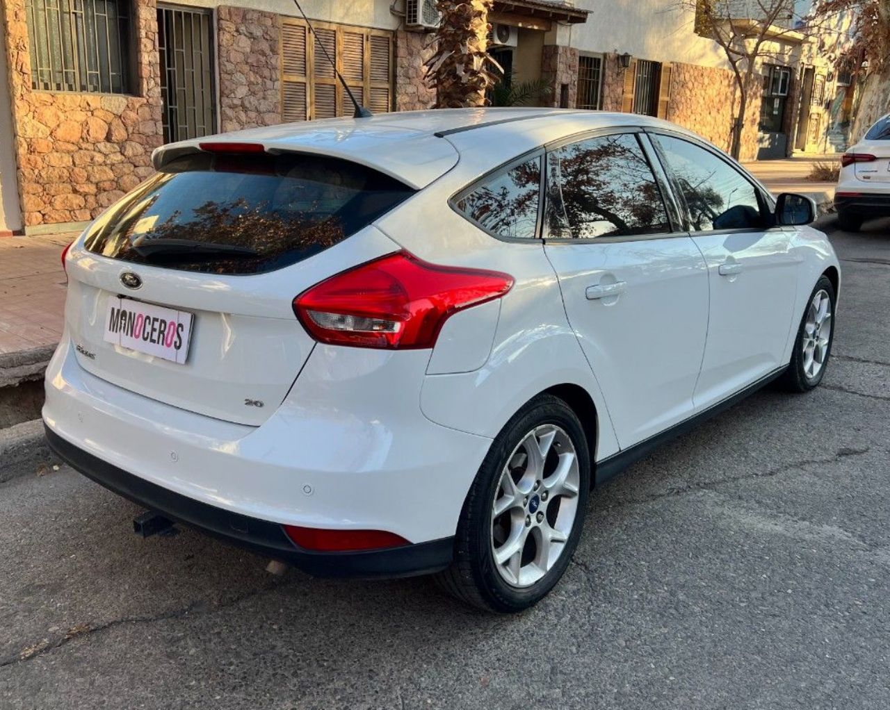 Ford Focus Usado Financiado en Mendoza, deRuedas
