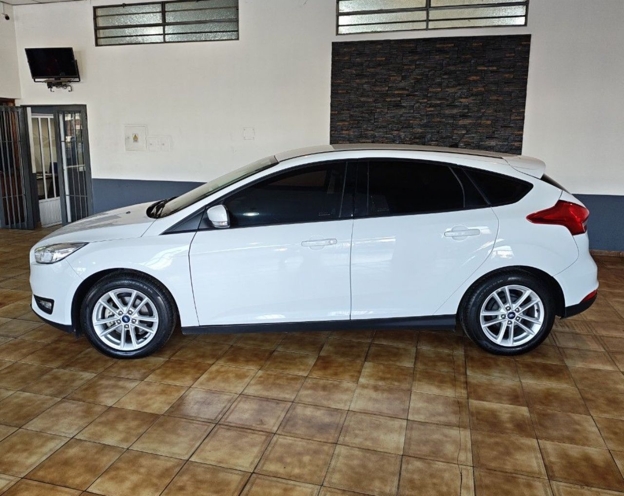 Ford Focus Usado Financiado en Mendoza, deRuedas