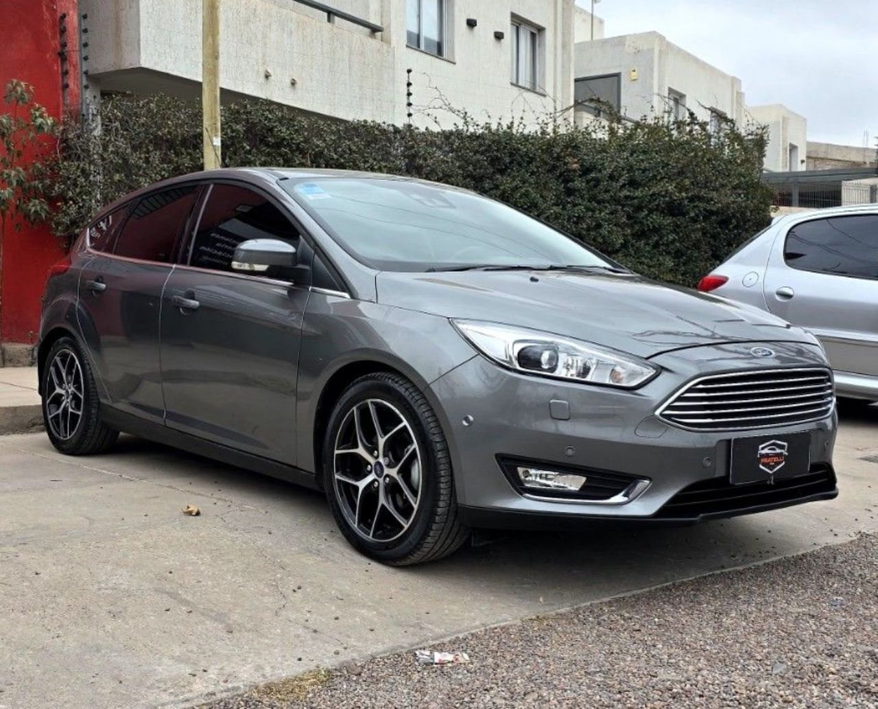 Ford Focus Usado Financiado en Mendoza, deRuedas