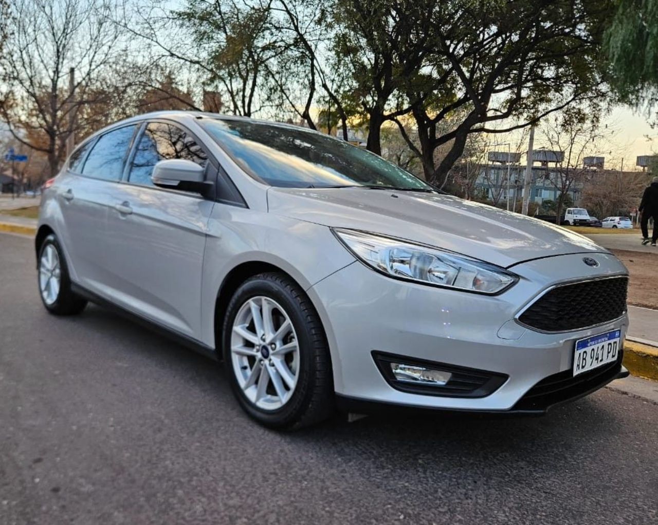 Ford Focus Usado Financiado en Mendoza, deRuedas