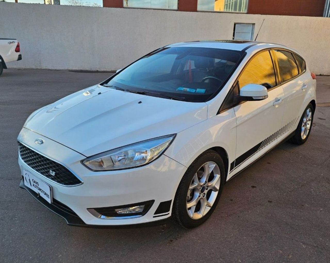 Ford Focus Usado Financiado en Mendoza, deRuedas