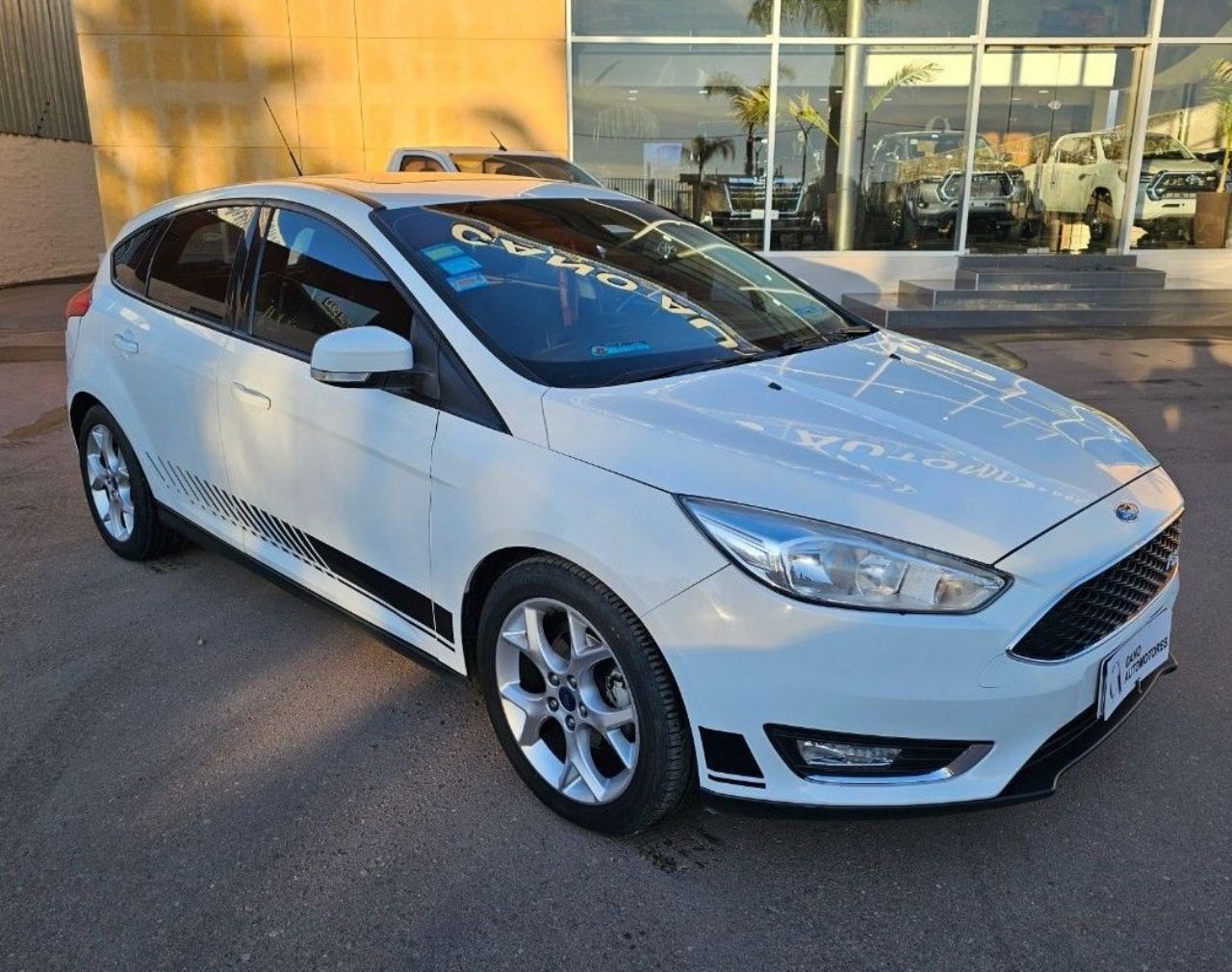 Ford Focus Usado Financiado en Mendoza, deRuedas