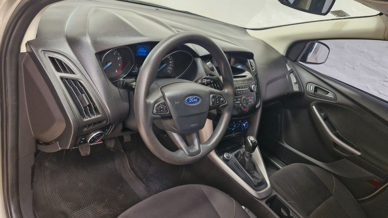 Ford Focus Usado Financiado en Mendoza, deRuedas