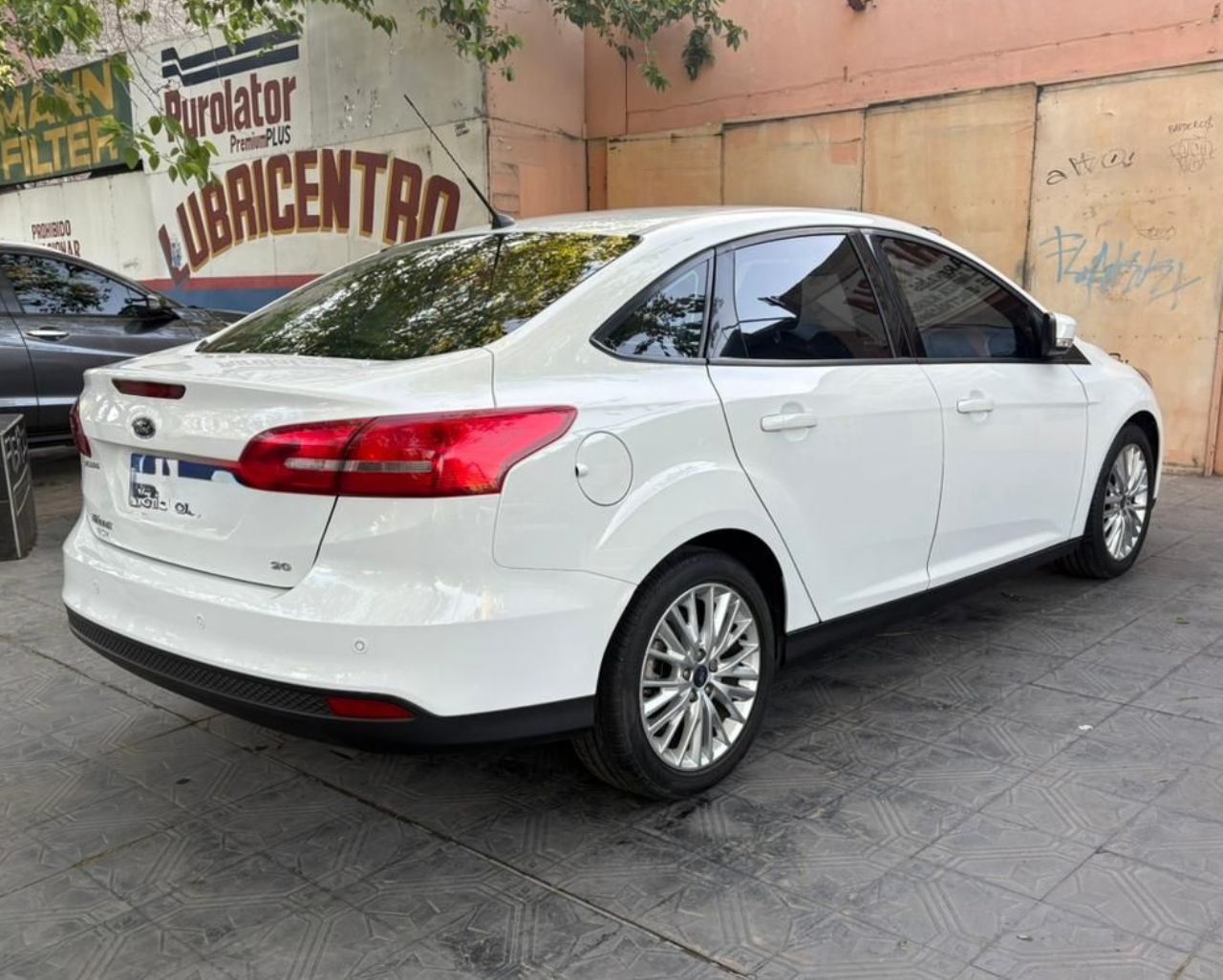 Ford Focus Usado Financiado en Mendoza, deRuedas