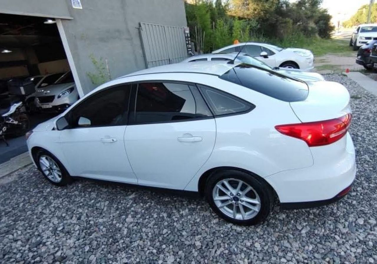 Ford Focus Usado Financiado en Córdoba, deRuedas