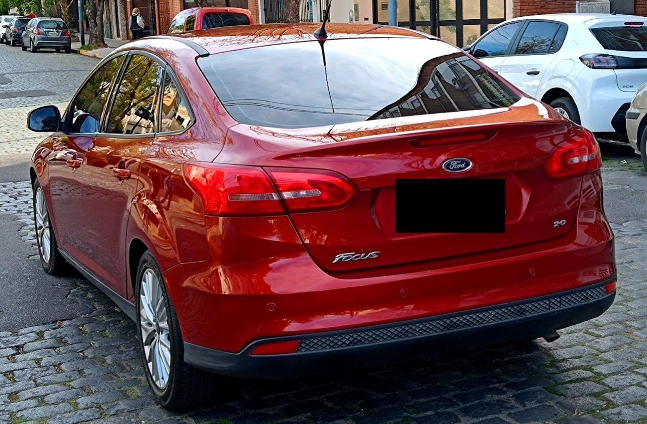 Ford Focus Usado en Buenos Aires, deRuedas